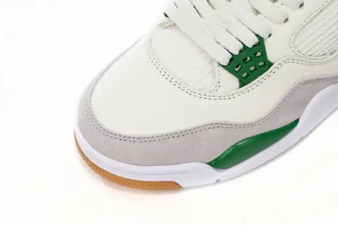 One Kick DR5415-103 Pine 4 Green Jordan SB Retro 0616